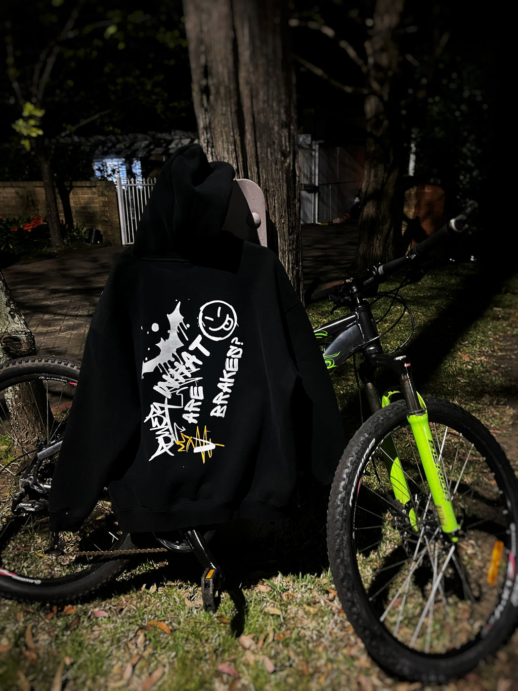 NO BRAKES | Black oversized hoodie