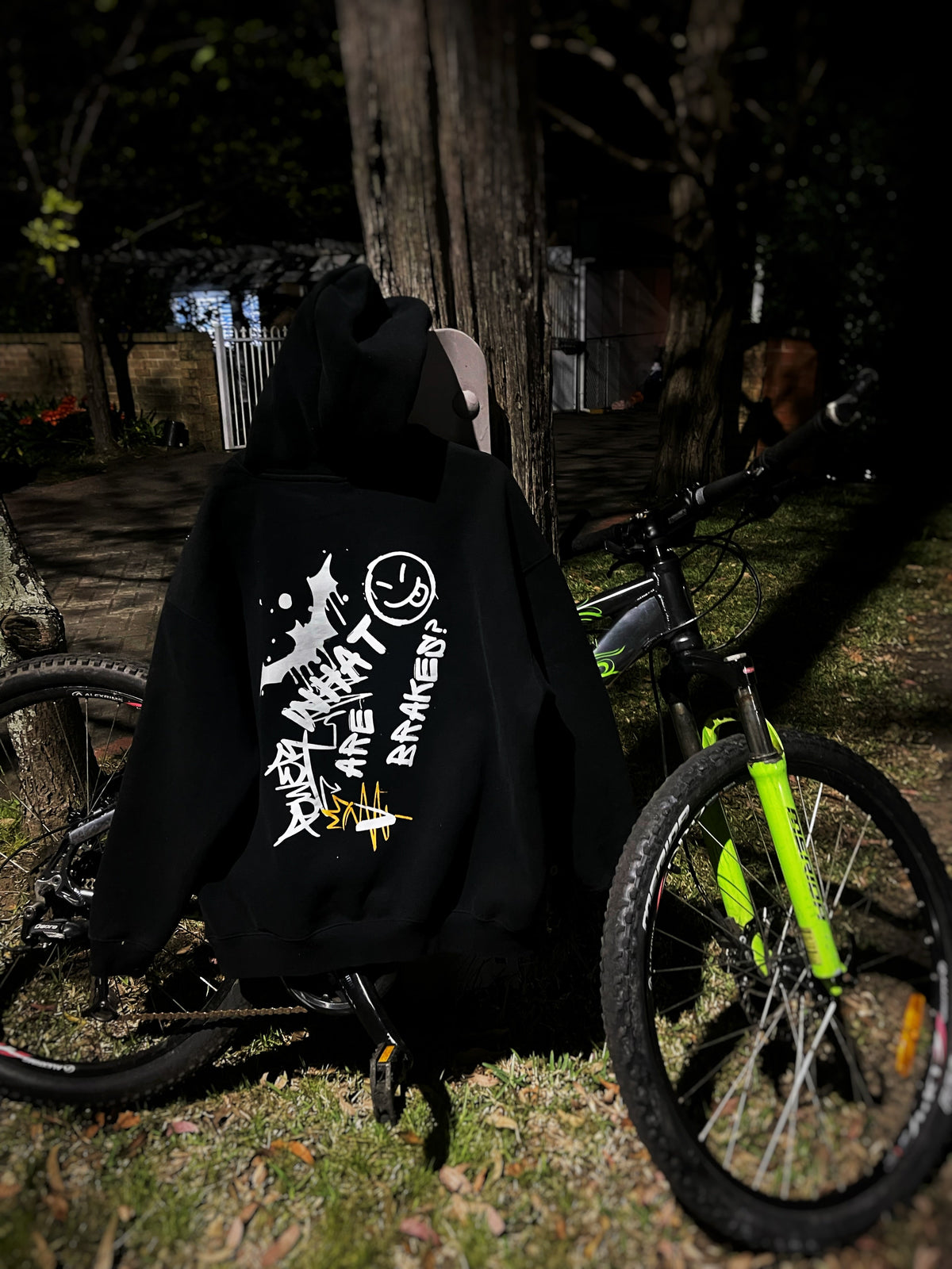 NO BRAKES | Black oversized hoodie